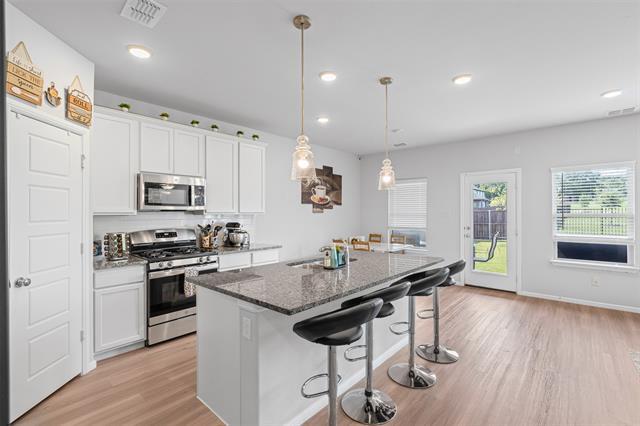 Building Photo - 1206 Fox Chase Dr