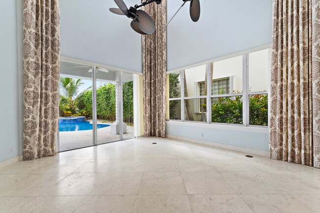 Building Photo - 702 Maritime Way