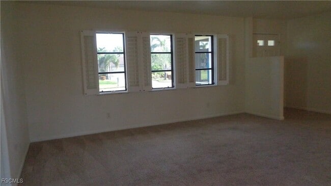 Building Photo - 2106 SW 51st St