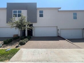 Building Photo - 9905 Kaspar Dr
