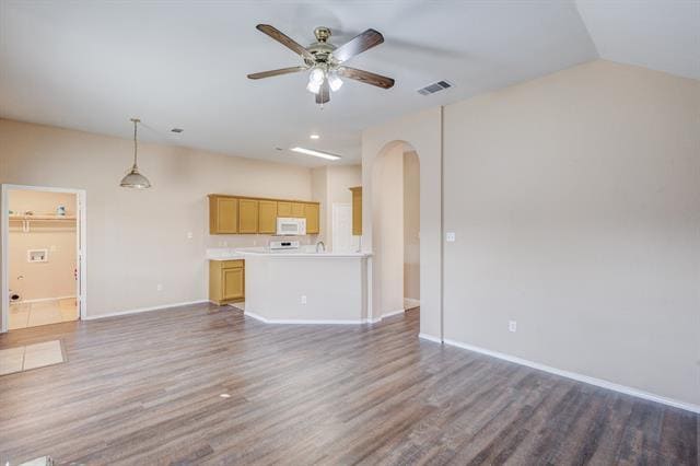 Building Photo - 3844 Harrison Dr