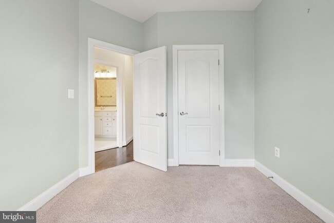 Building Photo - 46073 Hall Rd
