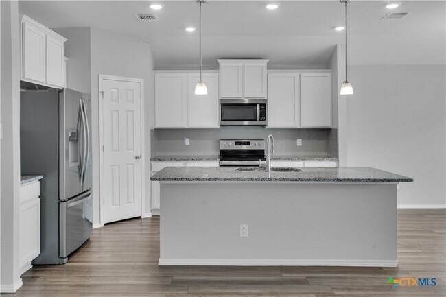 Building Photo - 1303 Prospector Trl