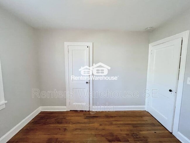 Building Photo - 459 Algonquin Rd