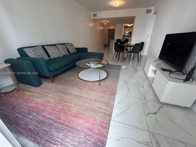 Building Photo - 185 SE 14th Terrace