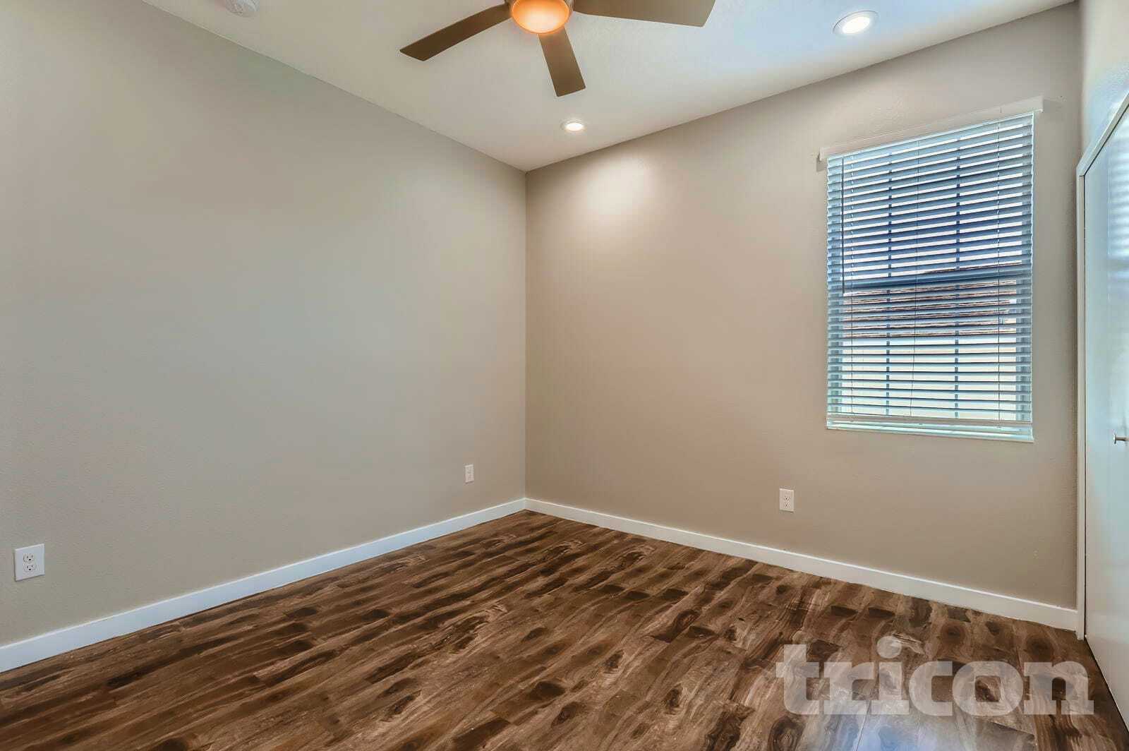 Building Photo - 8118 N Coolidge Ave