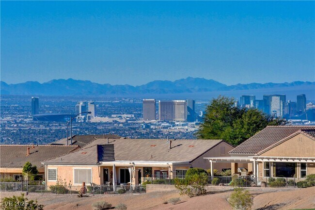 Building Photo - 2682 Grand Forks Rd