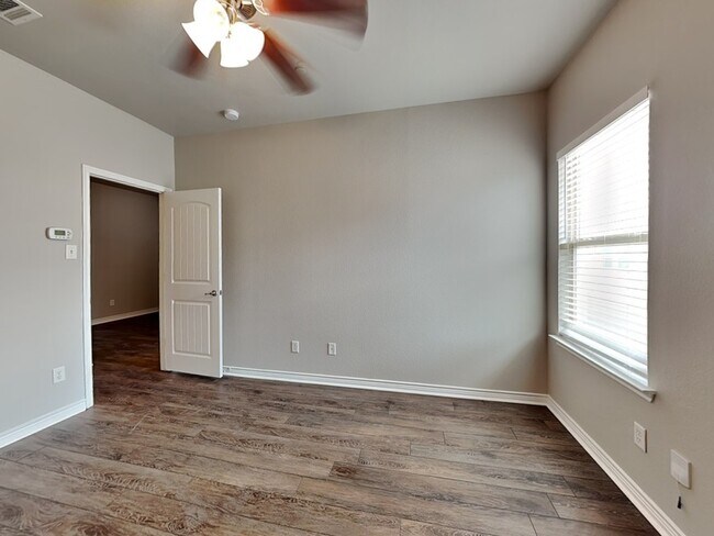 Building Photo - 8617 Whitehead St