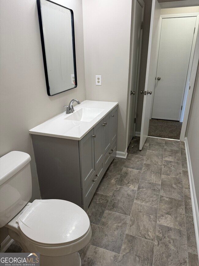 Building Photo - 731 Moon Bridge Rd