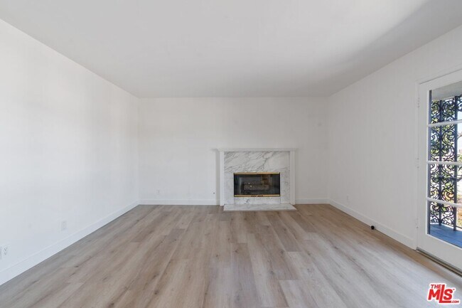 Building Photo - 15974 Tobin Way