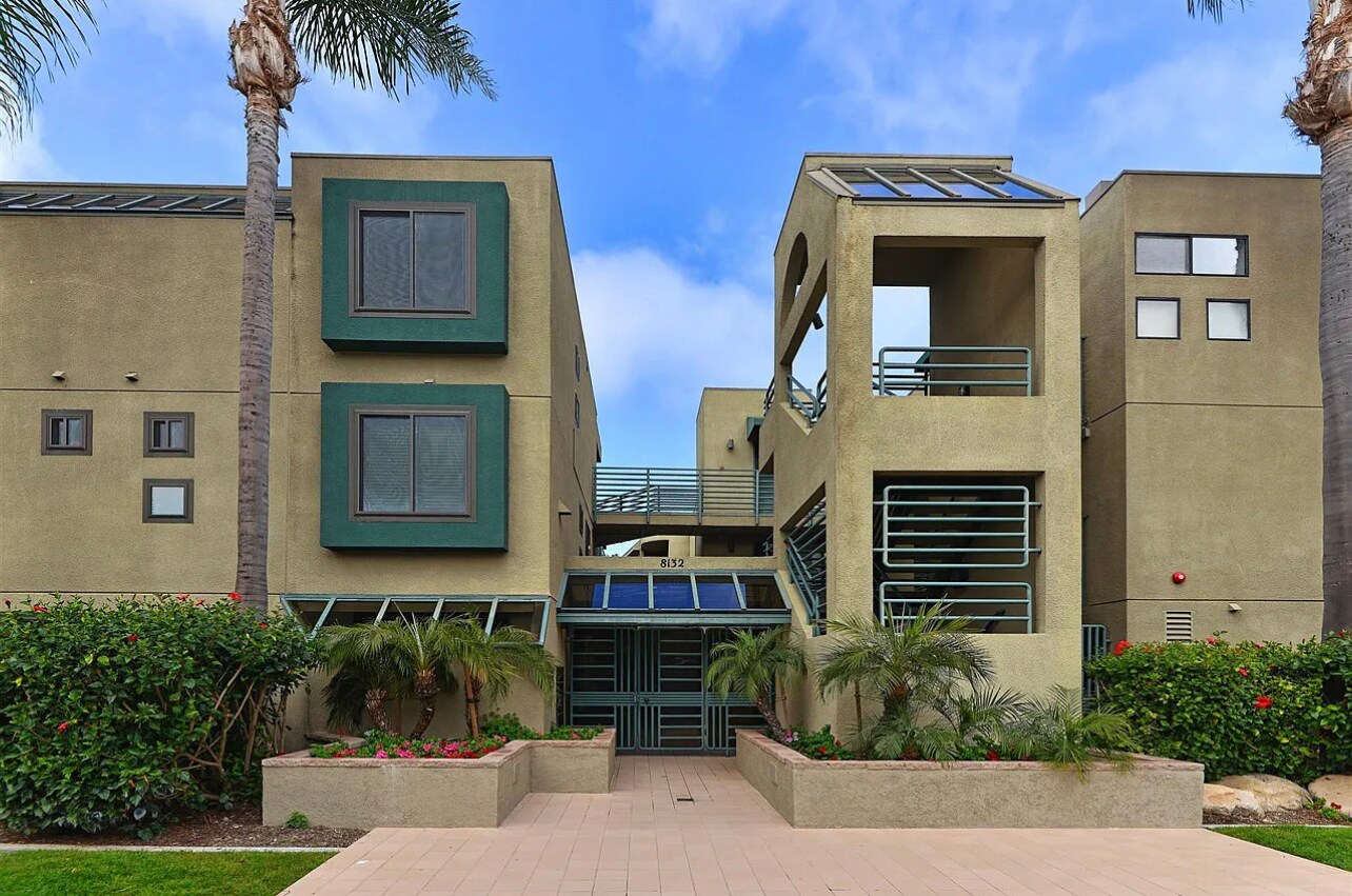 Building Photo - 8132 Camino Del Sol