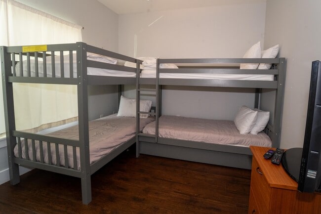 Building Photo - 228 Herada St