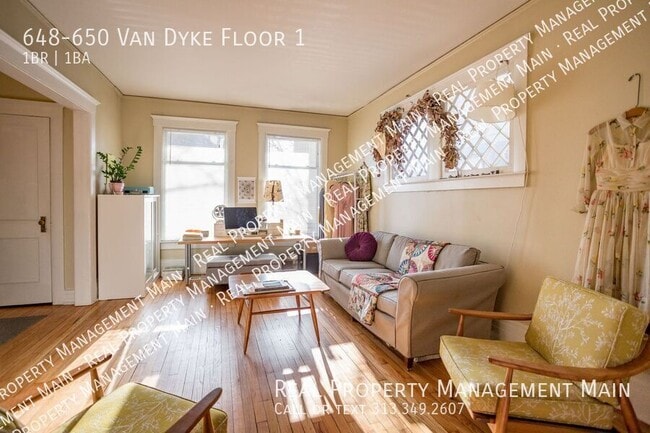Building Photo - 648-650 Van Dyke Floor 1-