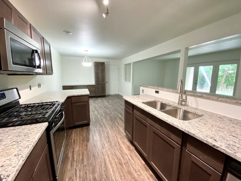 Timber Ridge Apartments 4345 Timber Ridge Trl SW Wyoming MI 49519