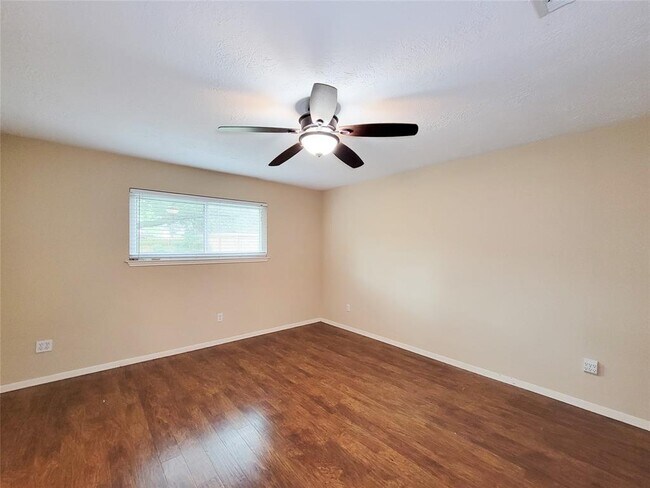 Building Photo - 21303 Park Holly Ct