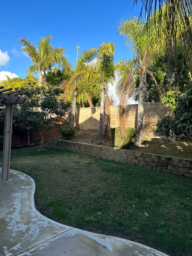 Building Photo - Carmel Valley “Shores” 5BR/3BA Executive H...