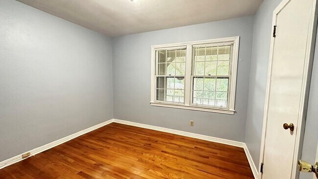 Building Photo - 4272 Springview Dr