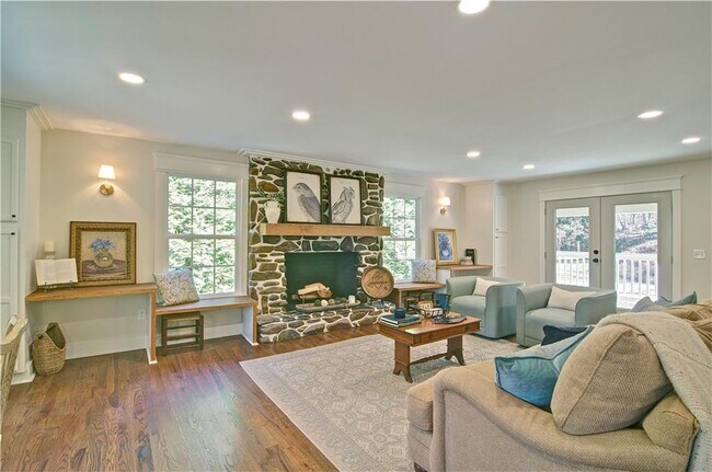 Building Photo - 12485 Reinhardt College Pkwy