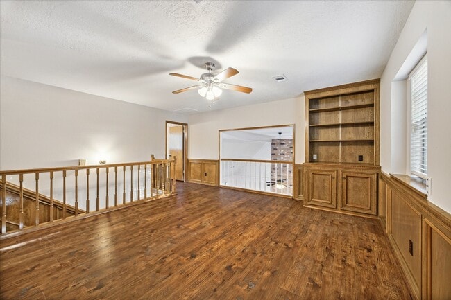 Building Photo - 4 Falling Star Rd