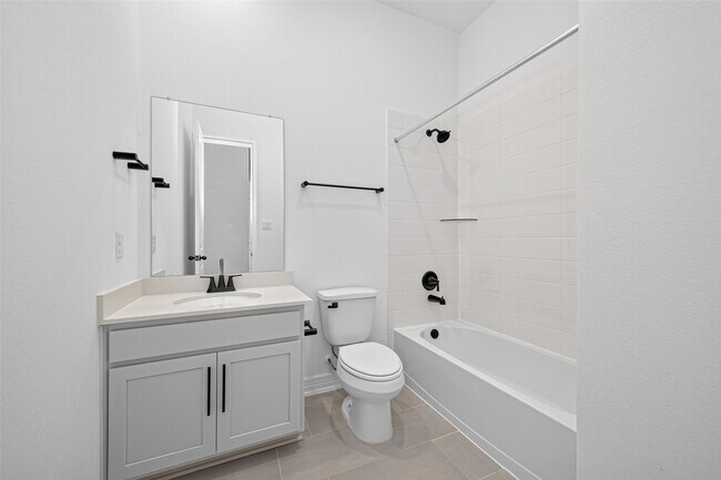 Building Photo - 23639 Red Rowan Ln