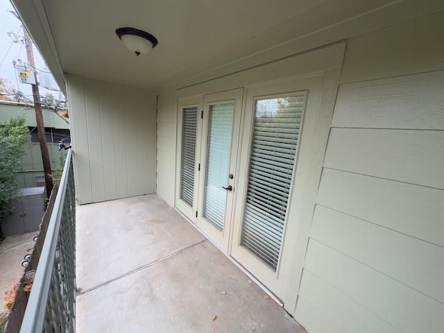 Building Photo - 1407 W 39th 1/2 St