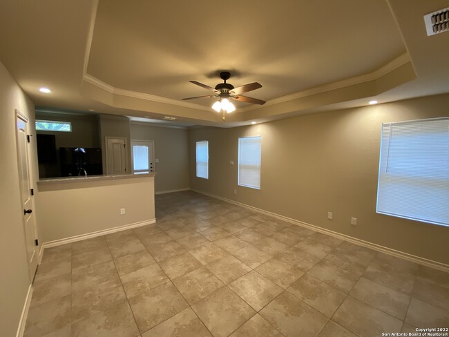 Building Photo - 6958 Lakeview Dr.