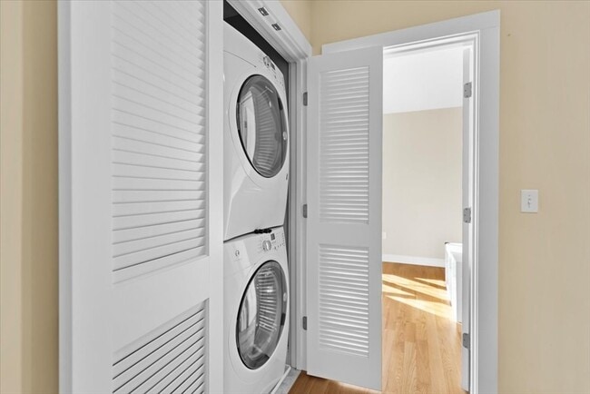 Building Photo - 100 Turtle Brook Rd