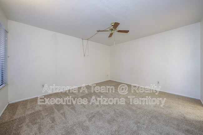 Building Photo - 8271 N Oracle Rd