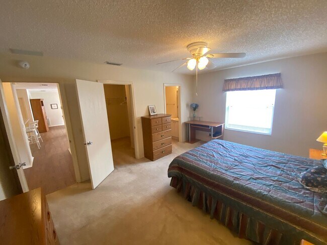 Building Photo - Beautiful 2 + 2 Villa, Mostly Furnished AN...
