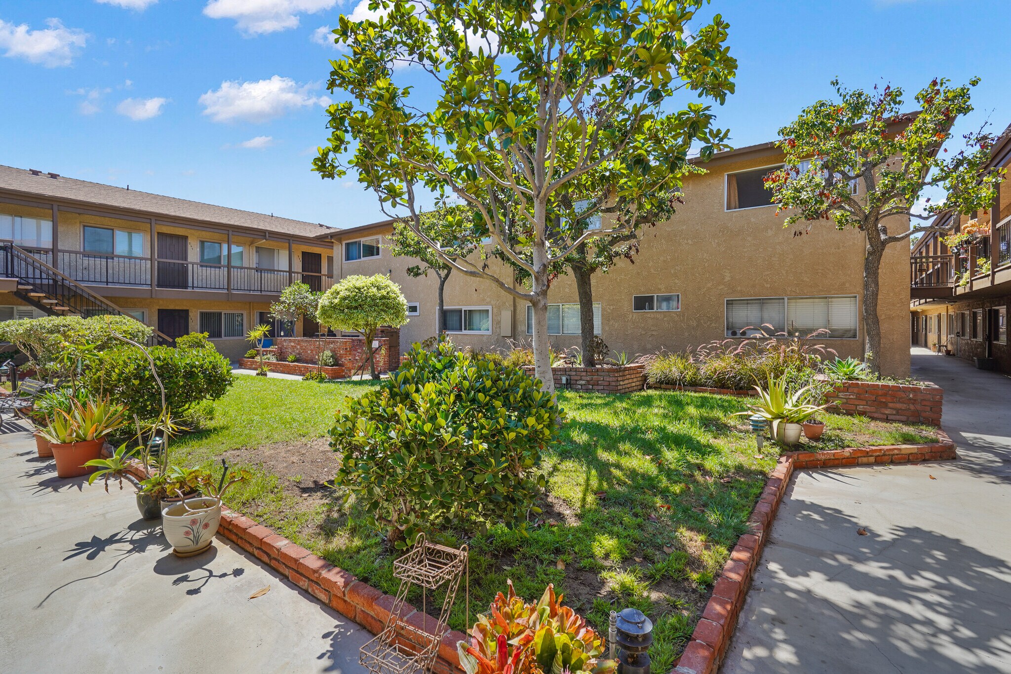 Building Photo - 4633 Marine Ave