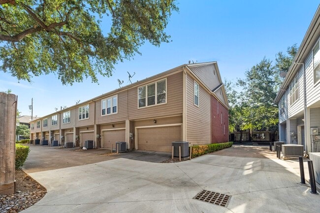 Building Photo - 90 McGowen St