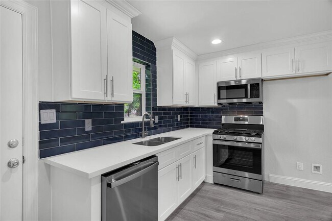 Building Photo - 110 Prune St