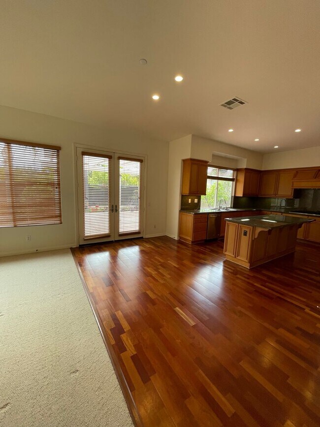 Building Photo - 9707 Deer Trail Dr