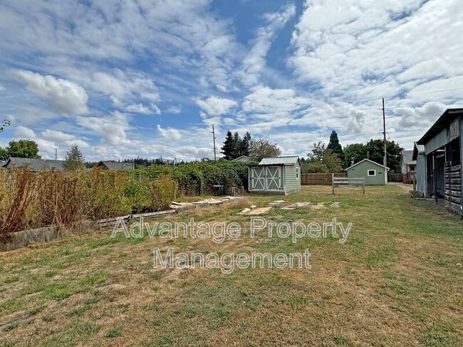 Building Photo - 2889 NW Gibson Hill Rd