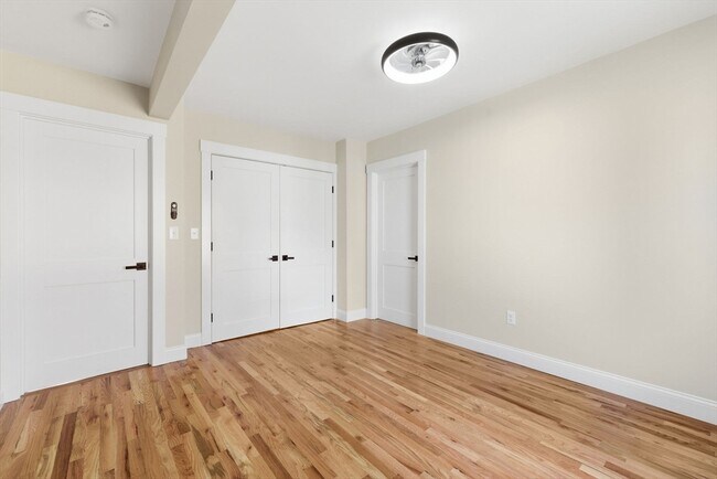 Building Photo - 20 Beacon St