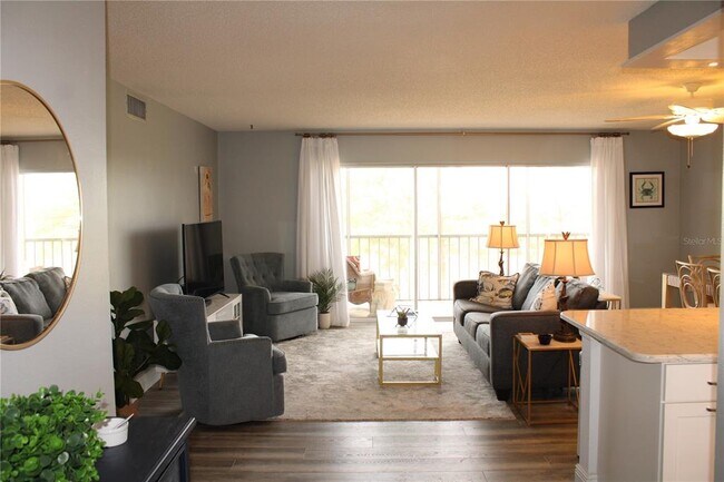 Building Photo - 4240 Ironwood Cir