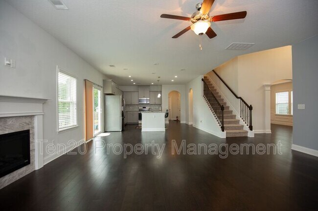 Building Photo - 10258 Green Meadow Ct