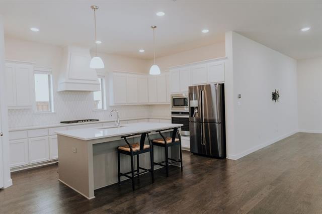 Building Photo - 989 Sprangletop St