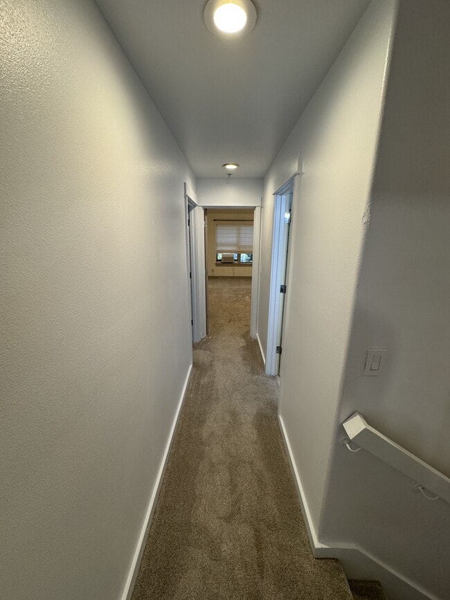 Building Photo - 1924 NE 50th Way