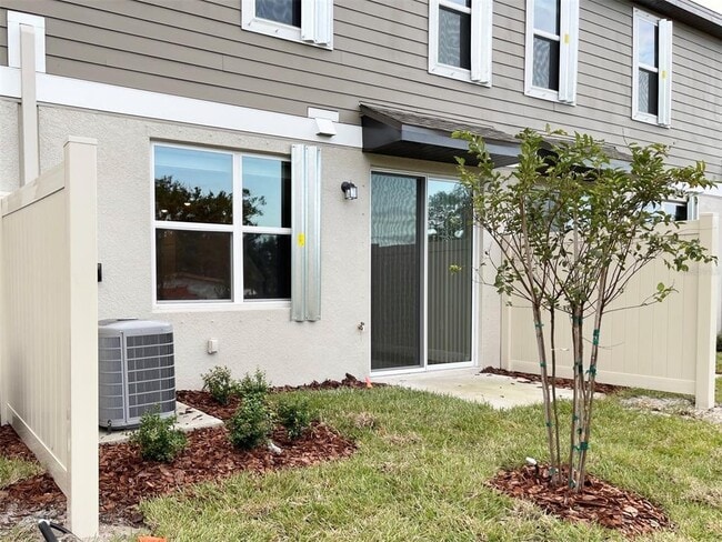 Building Photo - 5844 Ocean Isle Dr