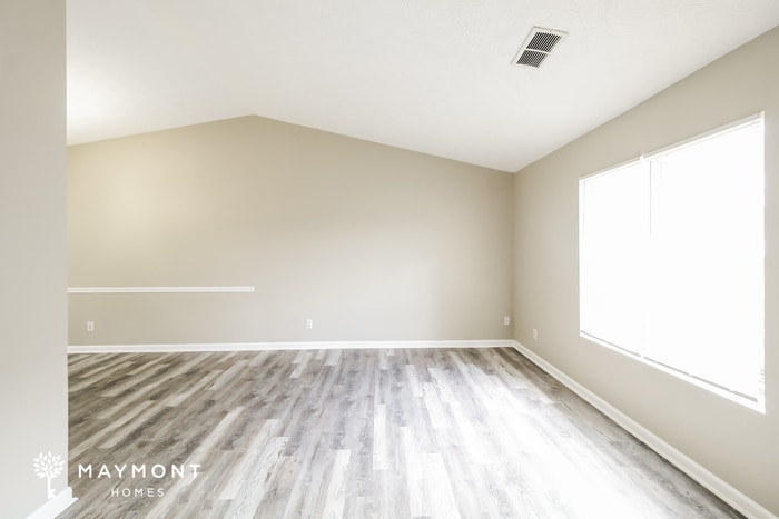 Building Photo - 800 Kilkenny Cir