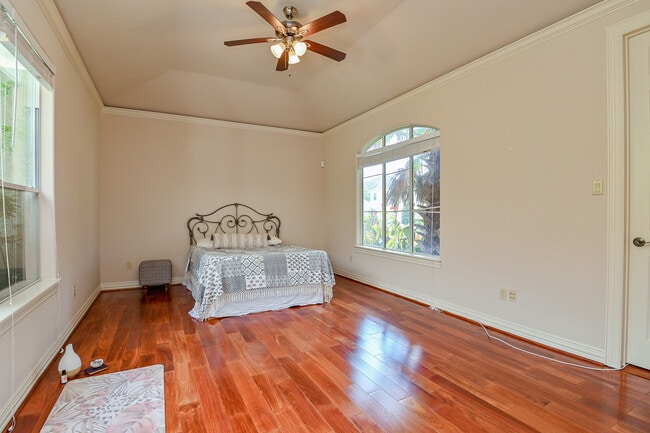 Building Photo - 14206 Jade Cove Dr