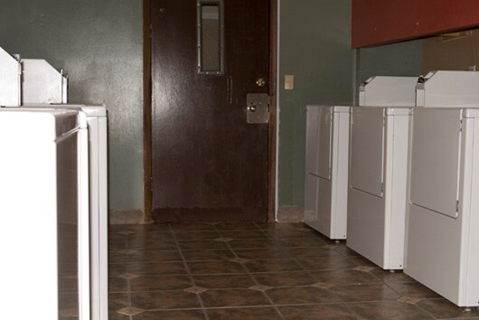Laundry Facilities - 2017 Pillsbury Avenue