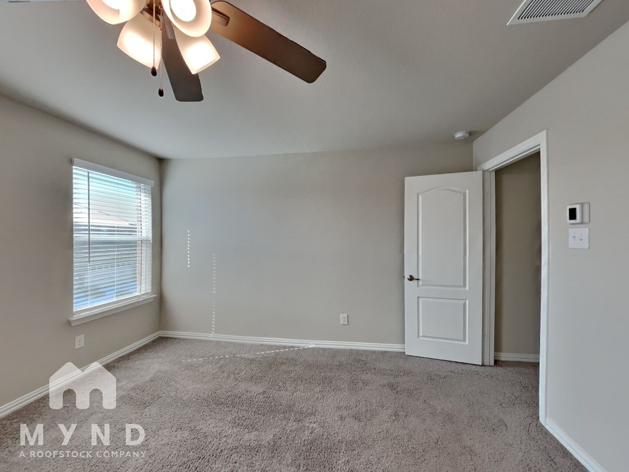 Building Photo - 1272 Alamo Dr