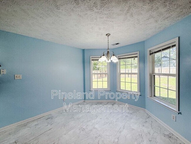 Building Photo - 219 Woodland Dr