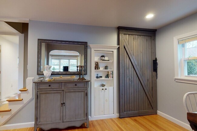 Building Photo - 37 Marivista Ave