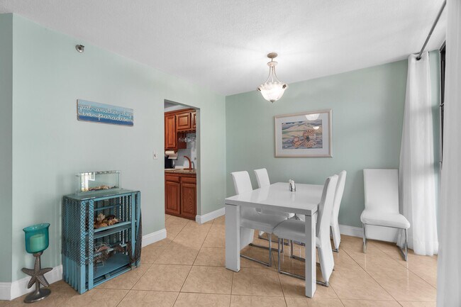 Building Photo - 1361 S Ocean Blvd