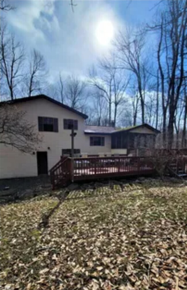 Building Photo - 1014 Hickory Run Rd