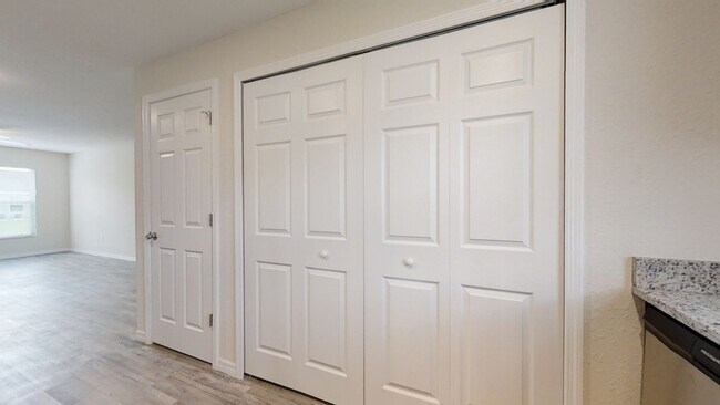 Building Photo - 121 Bahia Terrace Dr