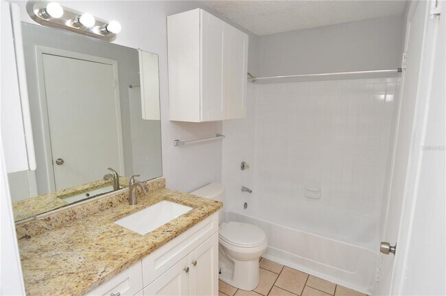 Building Photo - 8702 Mallard Reserve Dr